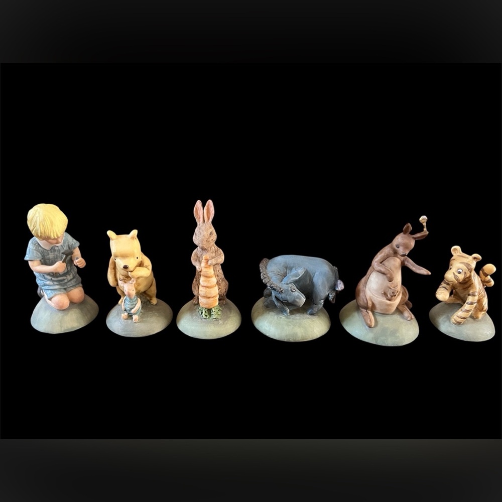 Vintage Winnie the Pooh 6 Figurine Set - Multicolor
